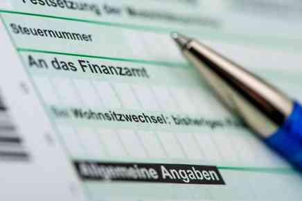 Formular und Kugelschreiber